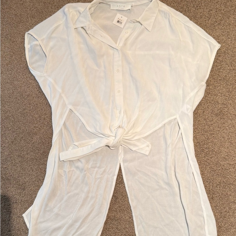 ASTR Cream Button-Up Shirt size S nwt